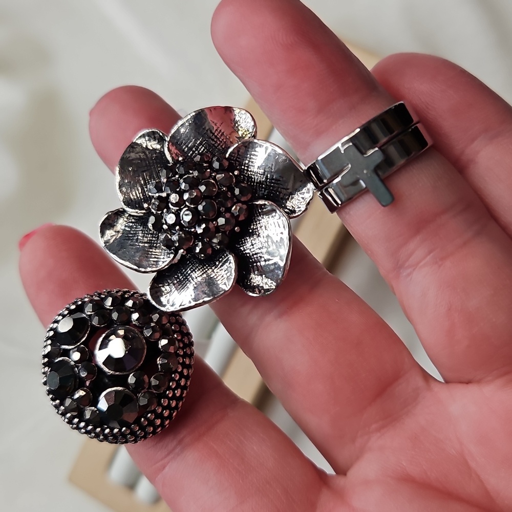Ladies Lot of 4 Fashion Rings Stainless Steel Silver Plated Cross Crystals Sz 6
